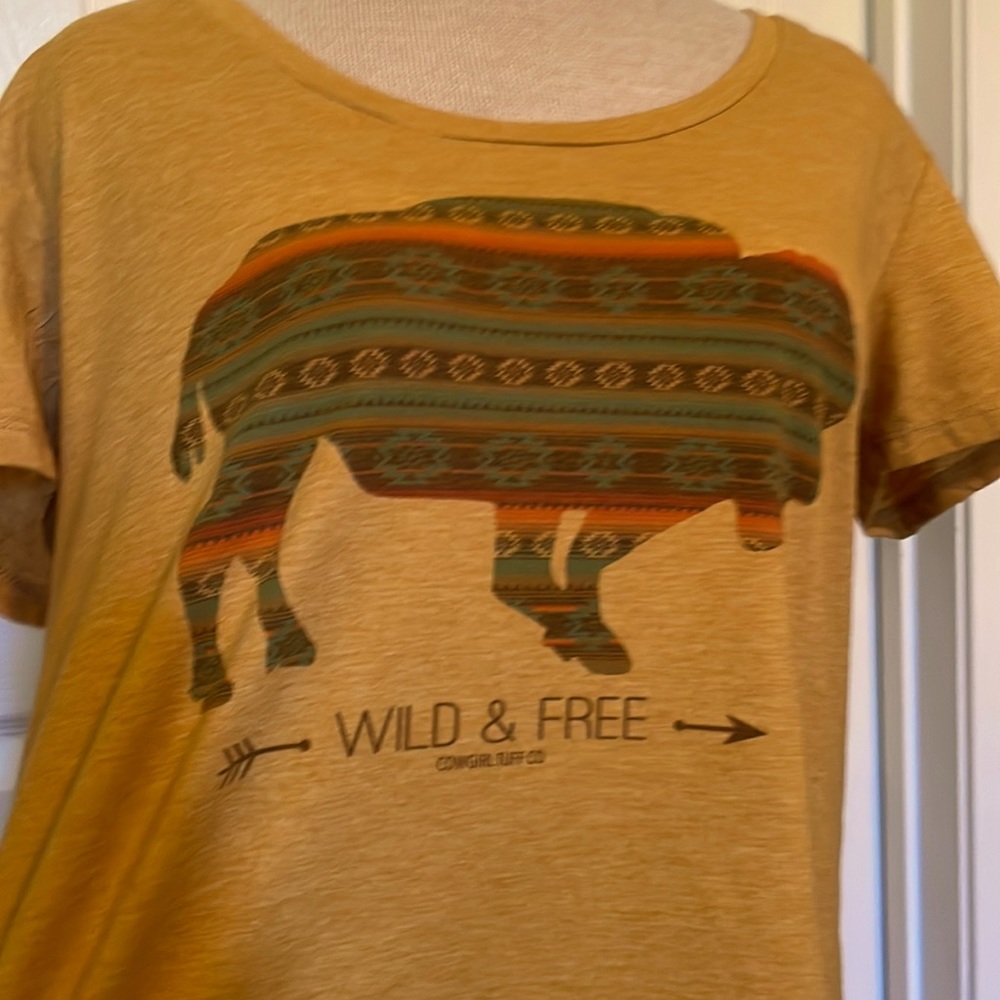 Cowgirl Tuff “Wild & Free” Sarape Buffalo Top in mustard color. Sz M